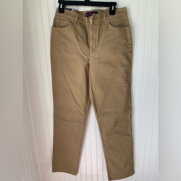 Gloria Vanderbilt Amanda Slimming Jean (NWT) Size 10 Average; Tan Color - Picture 5 of 5